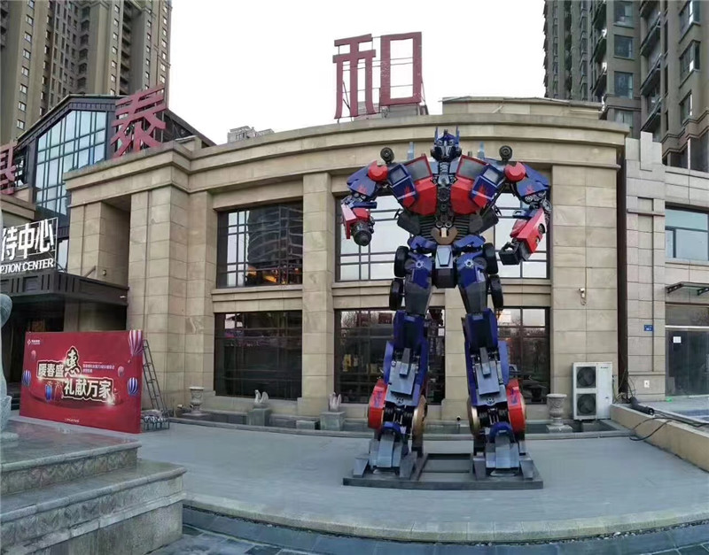 大型铁艺变形金刚模型